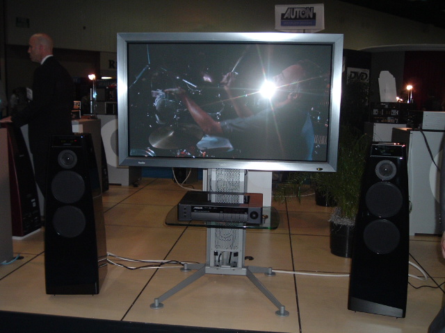 Meridian DSP5200 Speakers | Audioholics