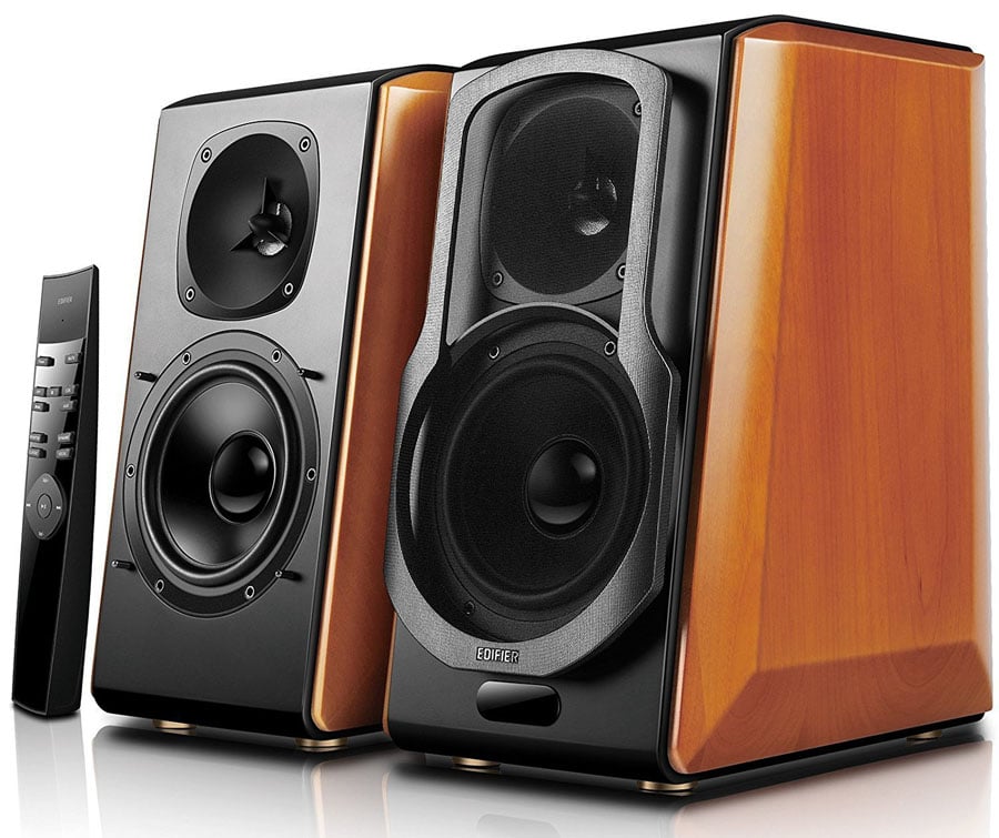 Edifier R1700BT Review - The bookshelf speakers hit the high notes