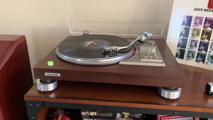 Pioneer Turntable with upgraded feet