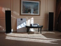 Meridian flat speakers