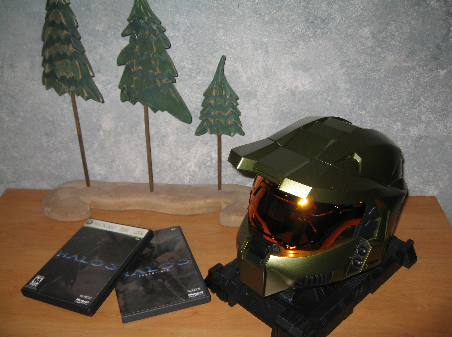 Halo 3 Legendary Edition Master Chief Helmet and Stand And Two