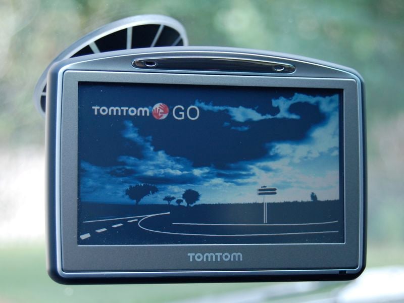 TomTom GO 720 Portable Car Navigation System Review | Audioholics