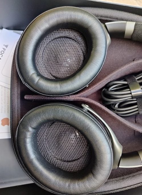 Focal Bathys Review: The High-End Noise-Canceling Headphones Made for Hi-Fi  Enthusiasts