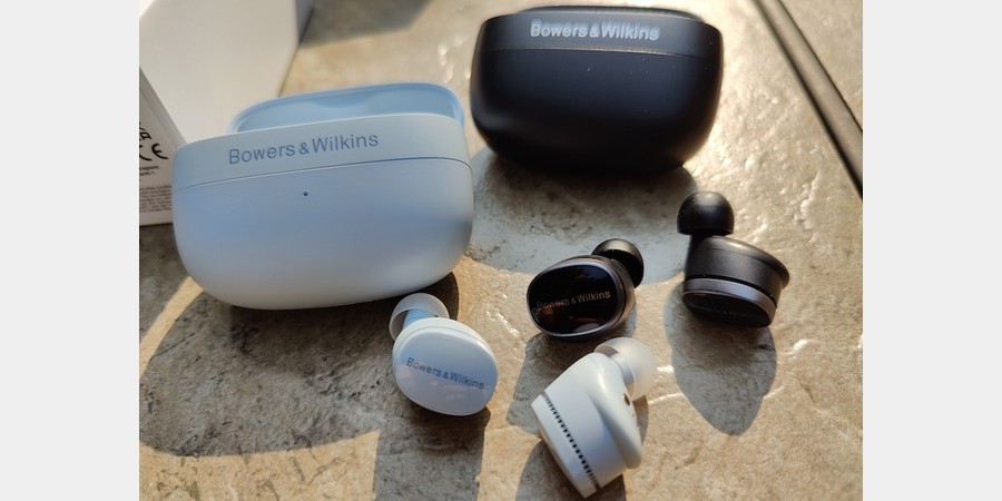 Bowers & Wilkins Pi8 & Pi6 Wireless IEM Review & Comparison