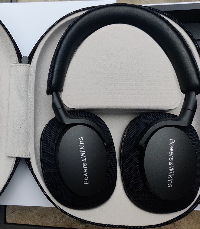 Bowers & Wilkins Px7 S2 Wireless ANC Headphones: Review 