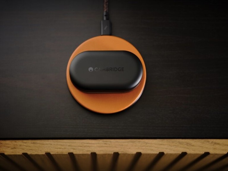 M100 wireless charging