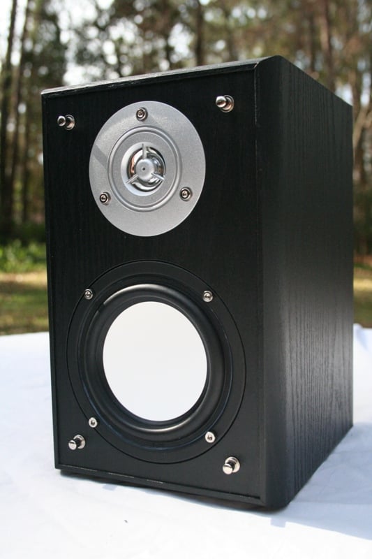 Custom bookshelf hot sale speakers