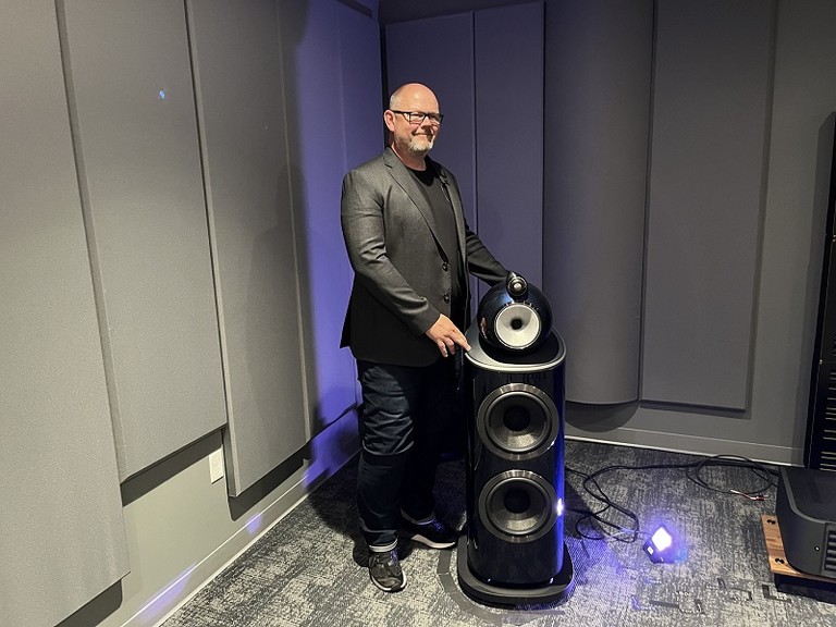 Bowers & Wilkins New 801 & 805 D4 Signature Speakers Demo Audible