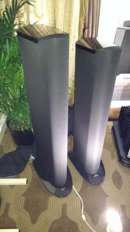 Triton three+ hot sale tower speakers