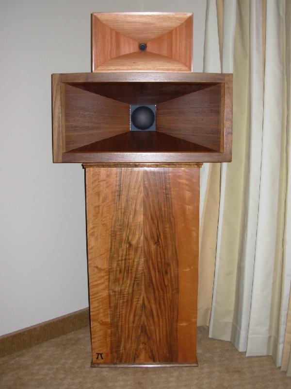 corner horn speaker