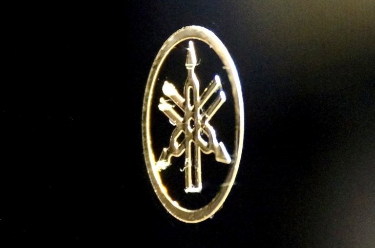 Yamaha badge2